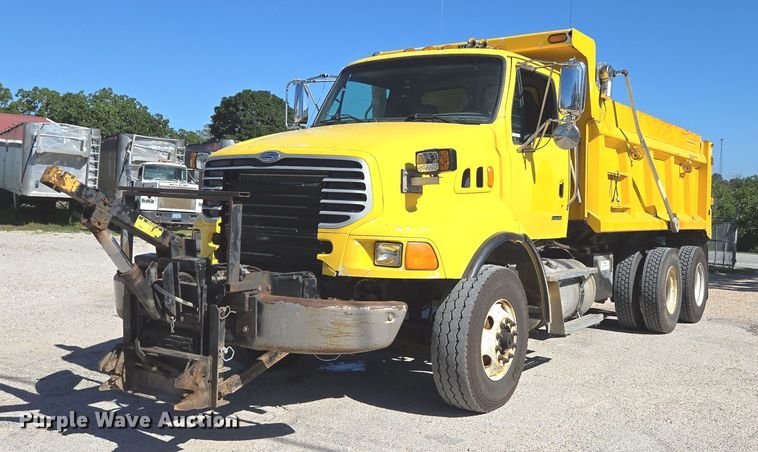 2007 Sterling L-Line dump truck - DY0424