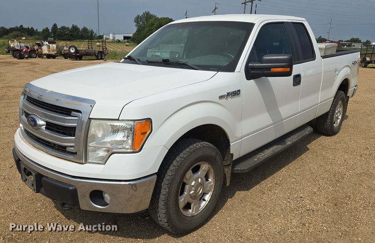 2013 Ford F150 SuperCab pickup truck - DY1082