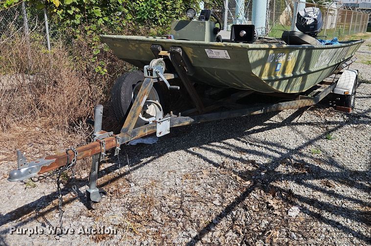 1987 Lowe  boat - EB8178