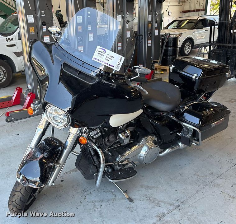 2020 Harley-Davidson Police Electra Glide motorcycle - EC1091