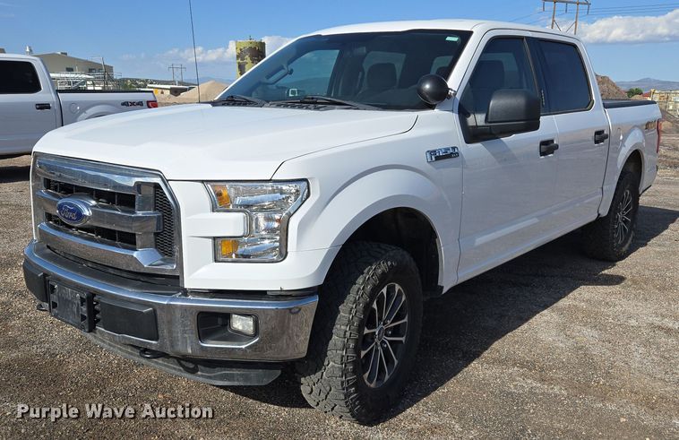 2016 Ford F150 SuperCrew pickup truck - EC3442