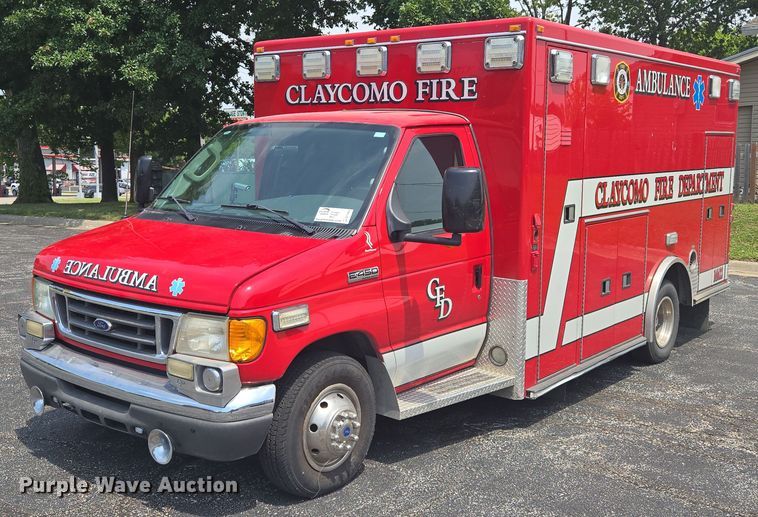 2006 Ford E450  ambulance - EF1855