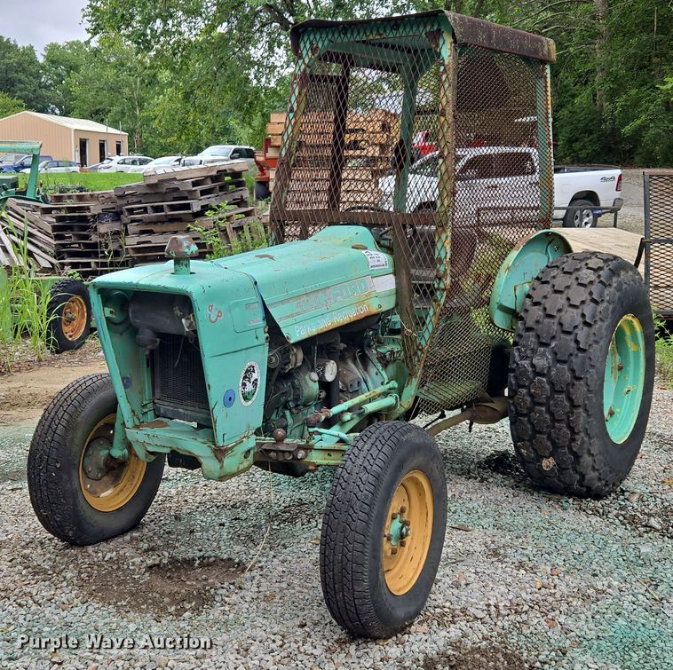 1980 Ford 4100 tractor - EF1910