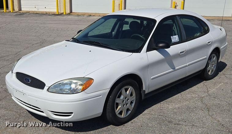 2005 Ford Taurus  - EF1951