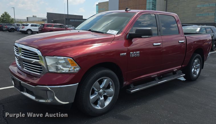2015 Dodge  Ram 1500 Big Horn Crew Cab pickup truck - EF3723
