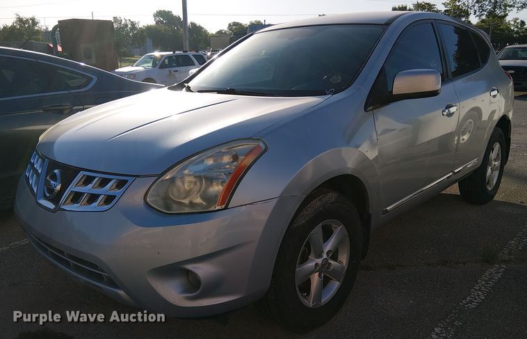 2013 Nissan Rogue SUV - EG8553