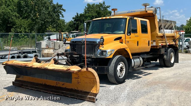 2006 International 7400 Crew Cab dump truck - EK8461