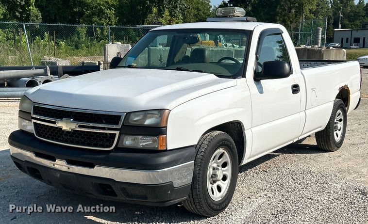 2006 Chevrolet Silverado 1500 pickup truck - EK8470