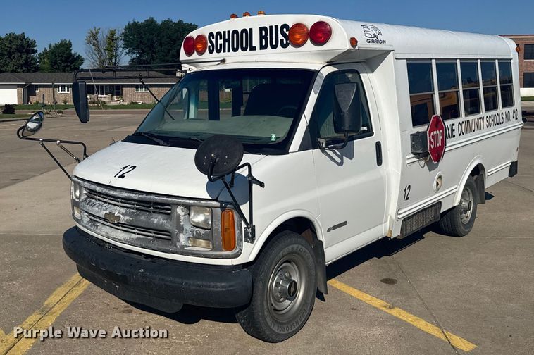 2001 Chevrolet Express 3500 school bus - ER2238