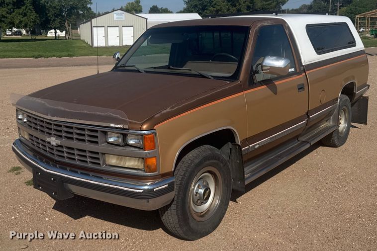 1989 Chevrolet C2500 pickup truck - ER2254