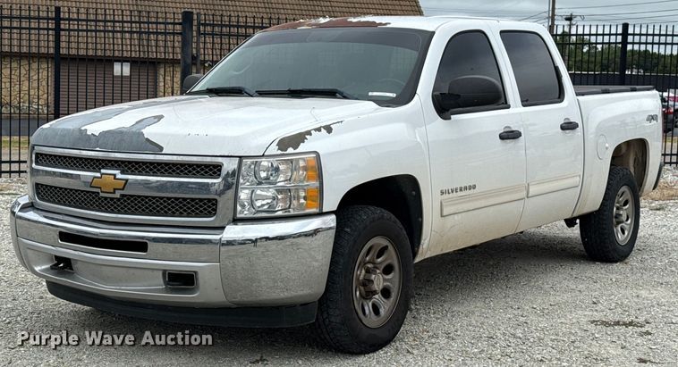 2012 Chevrolet Silverado 1500 Crew Cab pickup truck - EU2008
