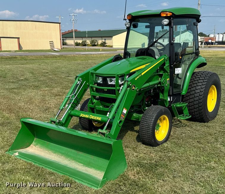 John Deere 4066R tractor - DK0013