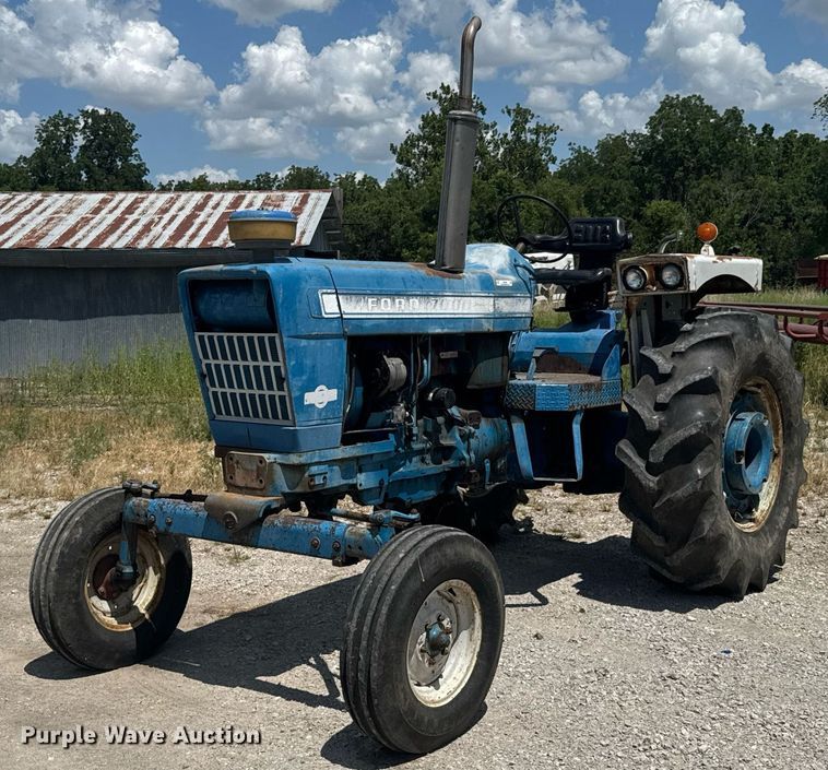 1972 Ford 7000 tractor - DO0900
