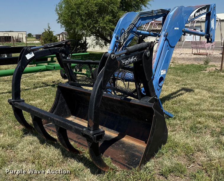 2005 New Holland 62LB loader - DZ8868