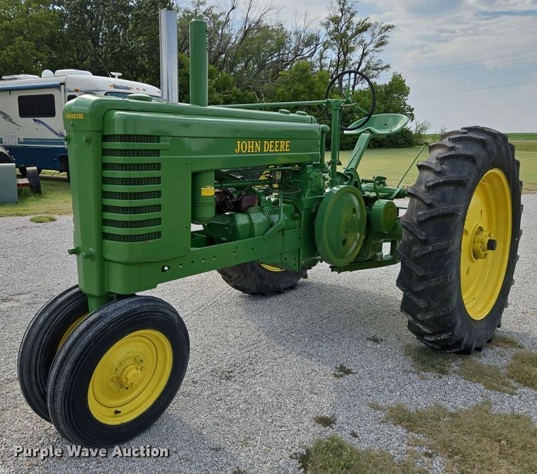 John Deere Model A tractor - EN8375