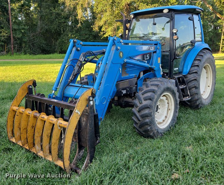 LS P7040 MFWD tractor - EQ4056