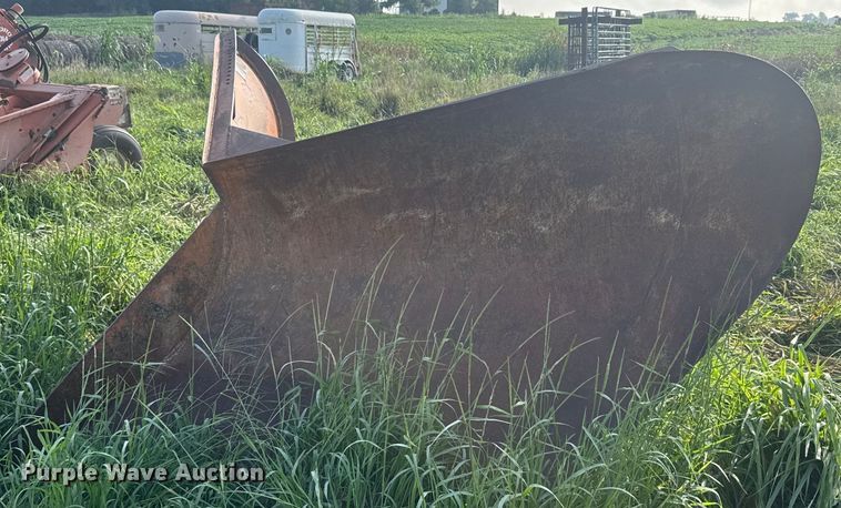 Wentz Equipment Company C1941  skid steer V-plow   - ER2218