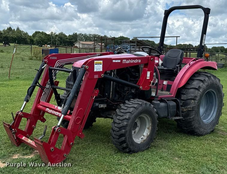 2015 Mahindra 2555 HST MFWD tractor - HI9347
