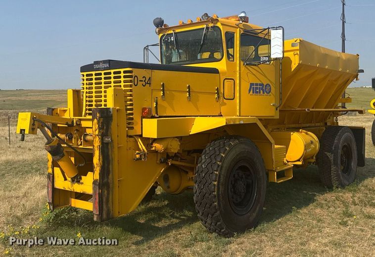 1984 Oshkosh  P-2330-1 dump truck - DV6511