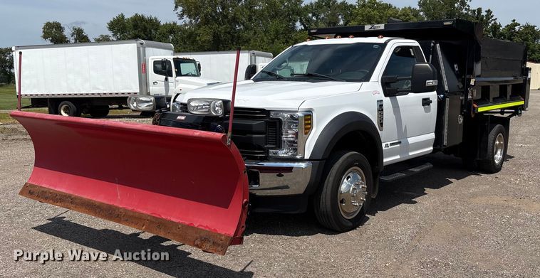 2019 Ford F550 dump truck - EC4379