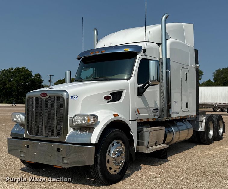 2017 Peterbilt 567 semi truck - ED5804