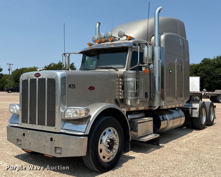2018 Peterbilt 389 semi truck - ED5805