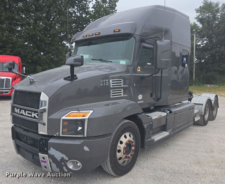 2019 Mack AN64T semi truck - FB9445