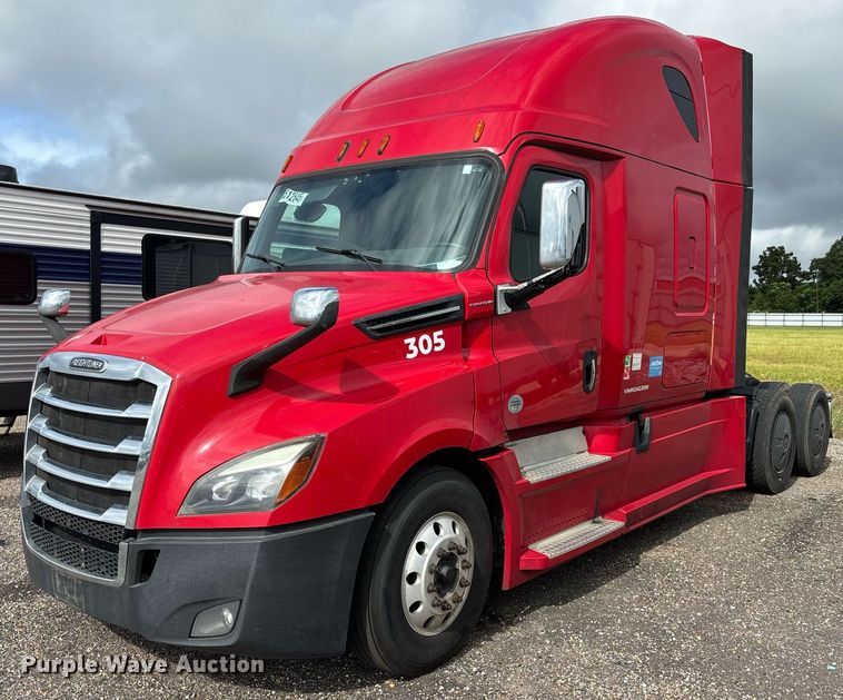 2019 Freightliner Cascadia 126 semi truck - YA0634
