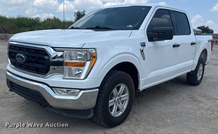 2022 Ford F150 XLT SuperCrew pickup truck - DS3856
