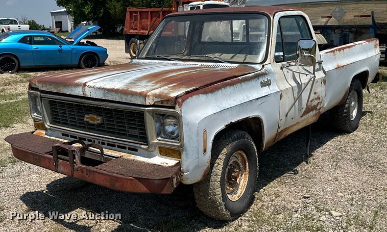 1974 Chevrolet C20 pickup truck - DU9848