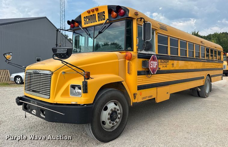 2001 Thomas school bus - DW3443
