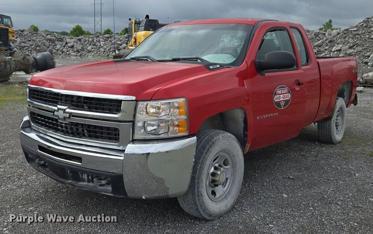 2010 Chevrolet  Silverado 2500HD Ext. Cab pickup truck - DW7090