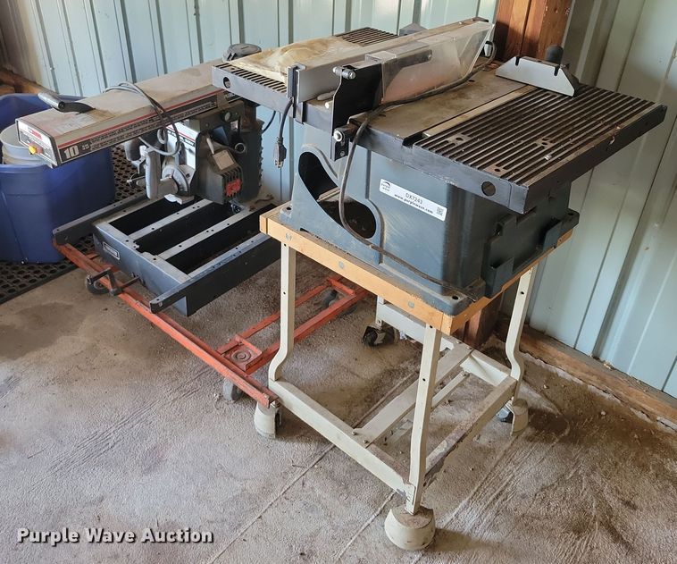 (2) saws - DX7243