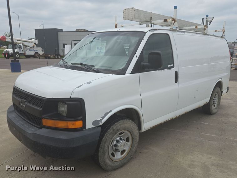 2007 Chevrolet Express van - DY1099