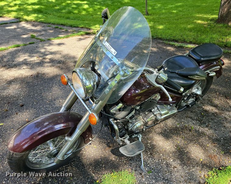 1999 Yamaha XVS65ALB motorcycle - DY1100