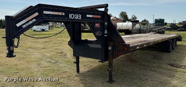 2012 Lamar Trailers GN20K equipment trailer - DZ8821
