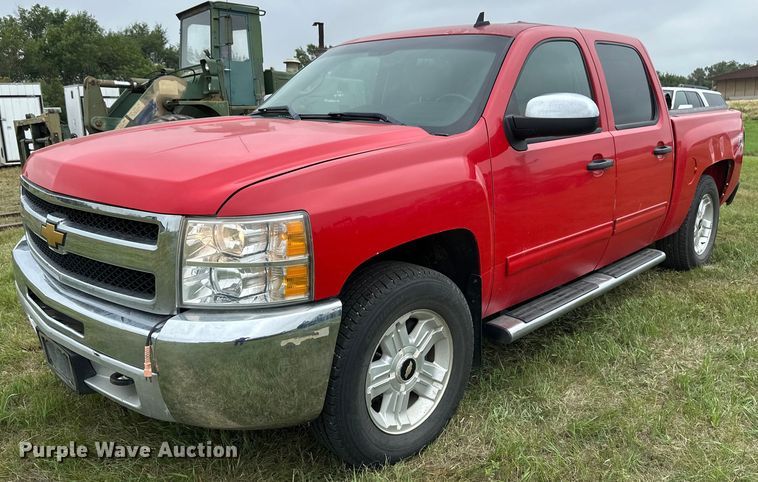 2008 Chevrolet Silverado 1500 Crew Cab pickup truck - EB2835