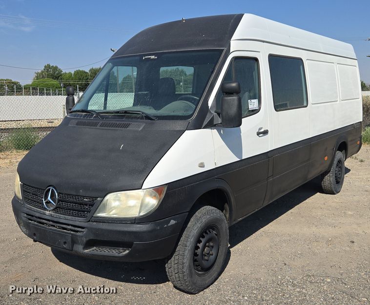 2003 Mercedes-Benz Sprinter 2500 van - EC1114