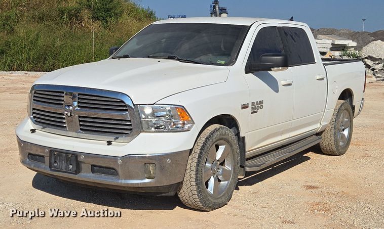 2019 Dodge Ram 1500 Crew Cab pickup truck - ED2190
