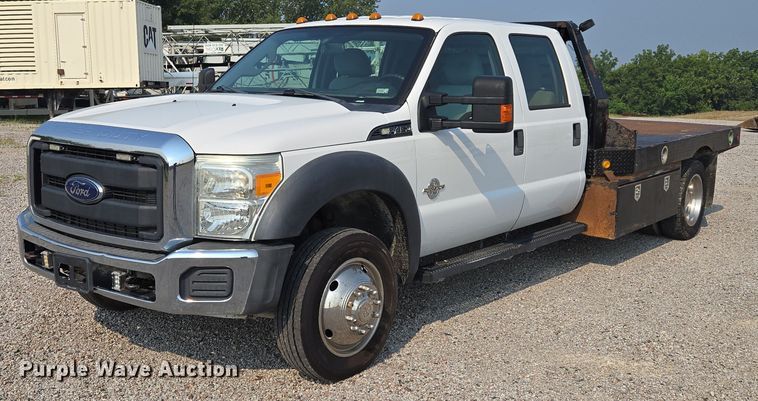 2014 Ford F450 Crew Cab flatbed truck - EF1922