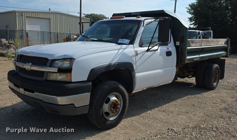 2004 Chevrolet Silverado 3500 dump bed pickup truck - EF3730