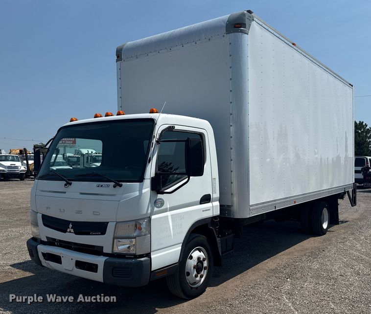 2014 Mitsubishi Fuso FE Duonic box truck - EG6097