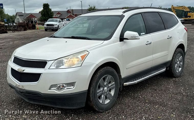 2011 Chevrolet LT Traverse SUV - EM2224