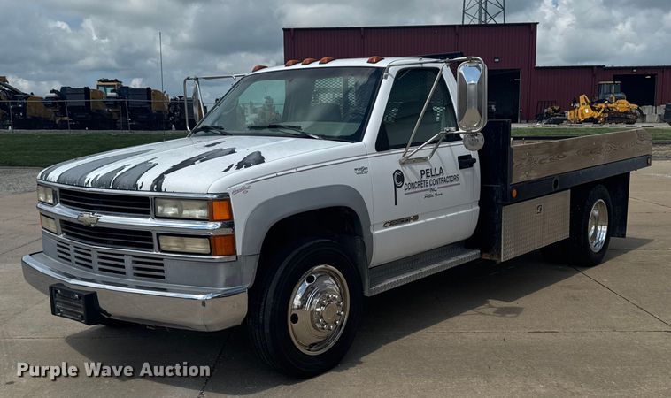 1995 Chevrolet C3500 flatbed pickup truck - EM2278
