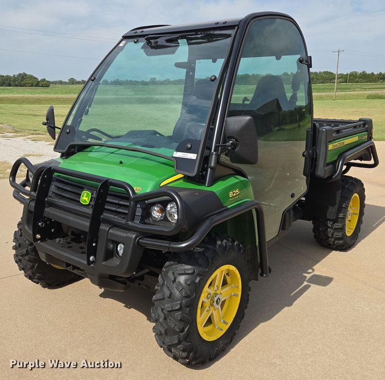 2014 John Deere Gator 825E utility vehicle - EN8377