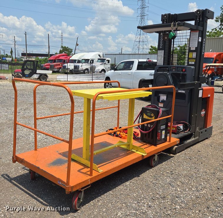 Toyota 8BPUE15 order picker - EQ4117
