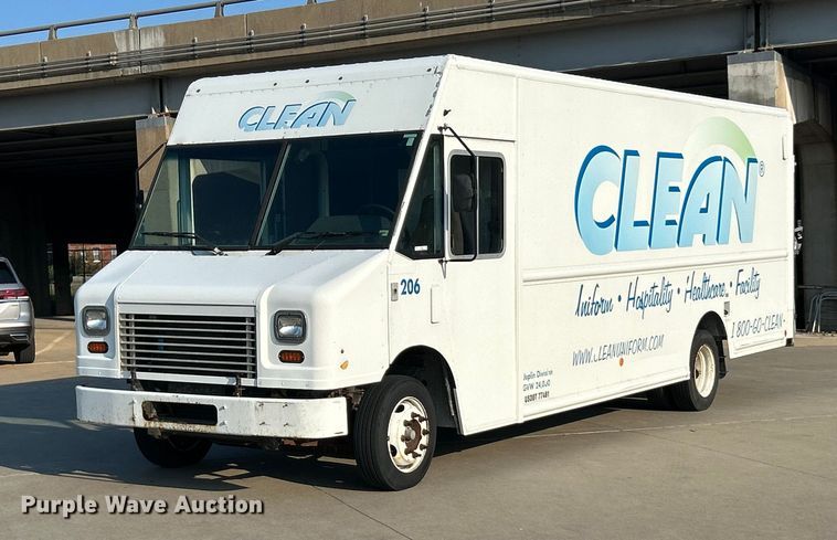 2016 Freightliner MT45 delivery van - ET3034