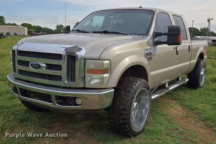 2008 Ford F250 Super Duty Crew Cab pickup truck - EU3554