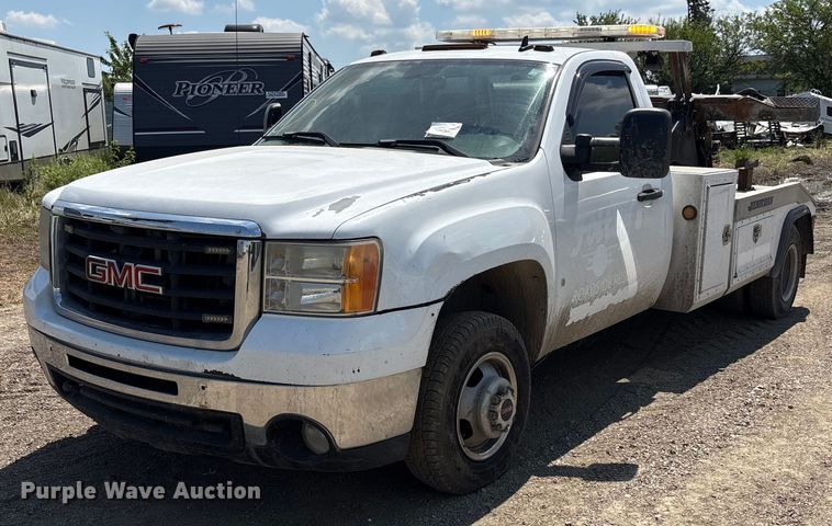 2007 GMC Sierra 3500HD tow truck - YA0774