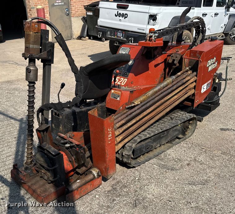 2004 Ditch Witch JT520 directional boring unit - DJ9686